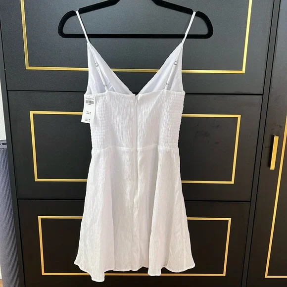 NWT Abercrombie Crinkle Textured Twist-Front Mini Dress - Picture 5 of 8